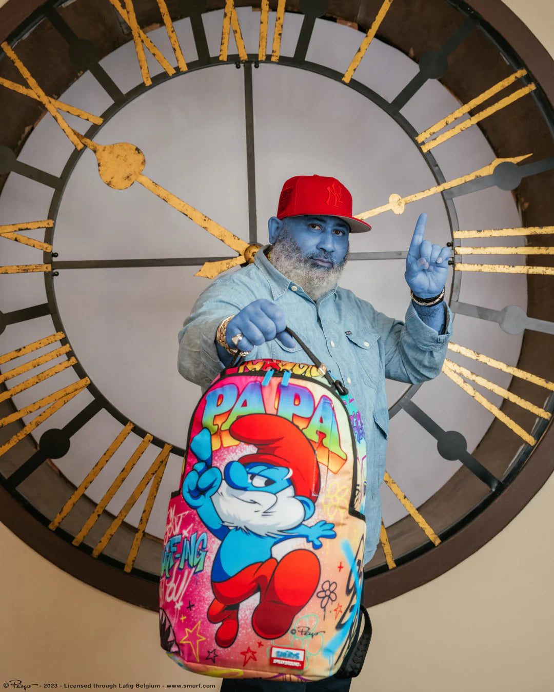 PAPA SMURF ON THE RUN BACKPACK - Image 2