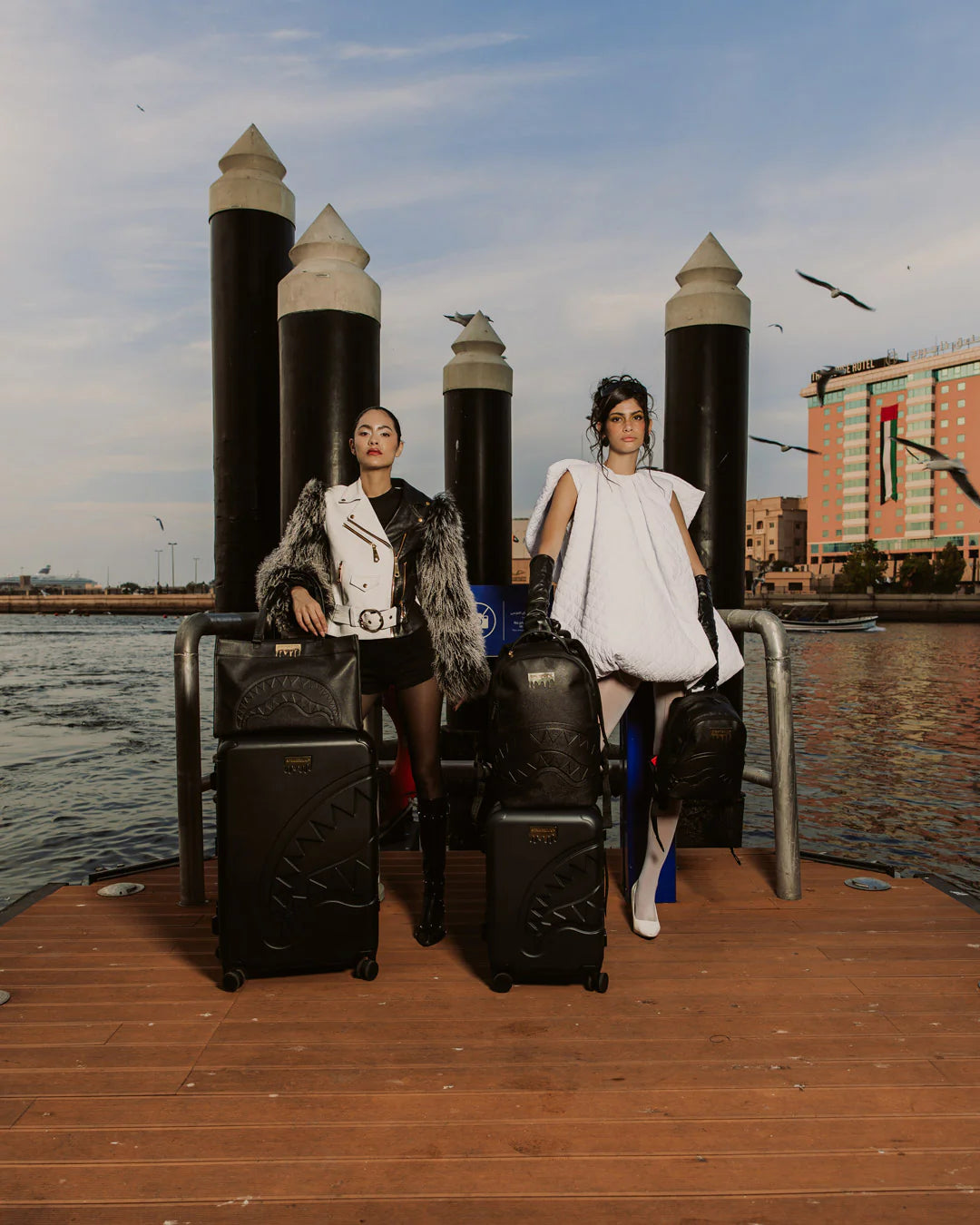 GOLD BRICK DRIP CARRY-ON LUGGAGE - Image 5