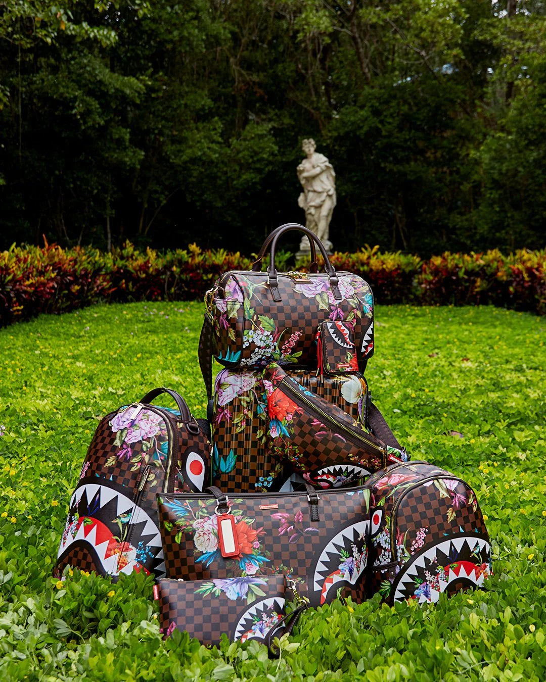GARDEN OF SHARKS SAVVY CROSSBODY - Image 4
