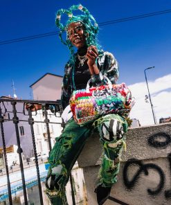 Alternative view of LE MONDE DES GRAFFITIS MINI DUFFLE
