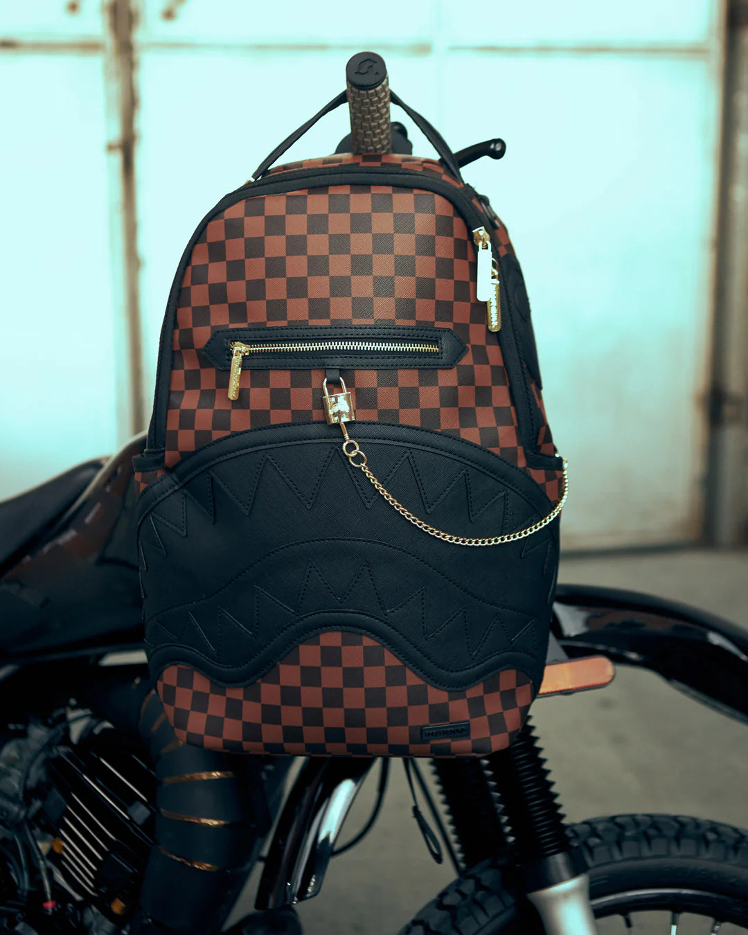 HENNY LOCK SHARKS IN PARIS BACKPACK (DLXV) - Image 6