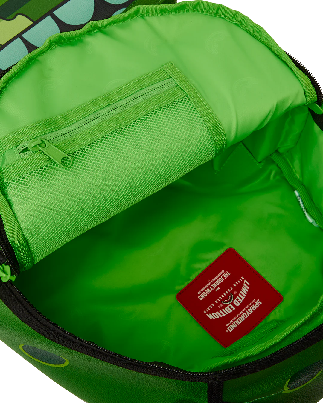 RICK & MORTY PICKLE SHARKBITE BACKPACK (DLXV) - Image 8