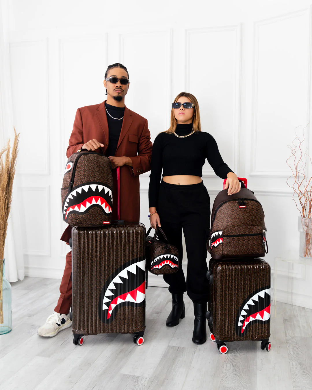 FRENZY SHARKS BACKPACK (DLXV) - Image 10
