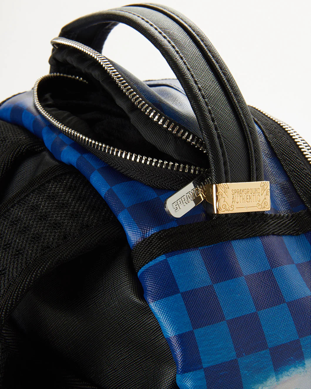 REPUBLIC OF SHARK ISLAND BACKPACK - Image 12