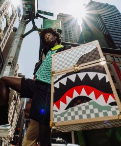 Alternative view of UNSTOPPABLE ENDEAVORS II CHATURANGA SHARK 1900 BACKPACK