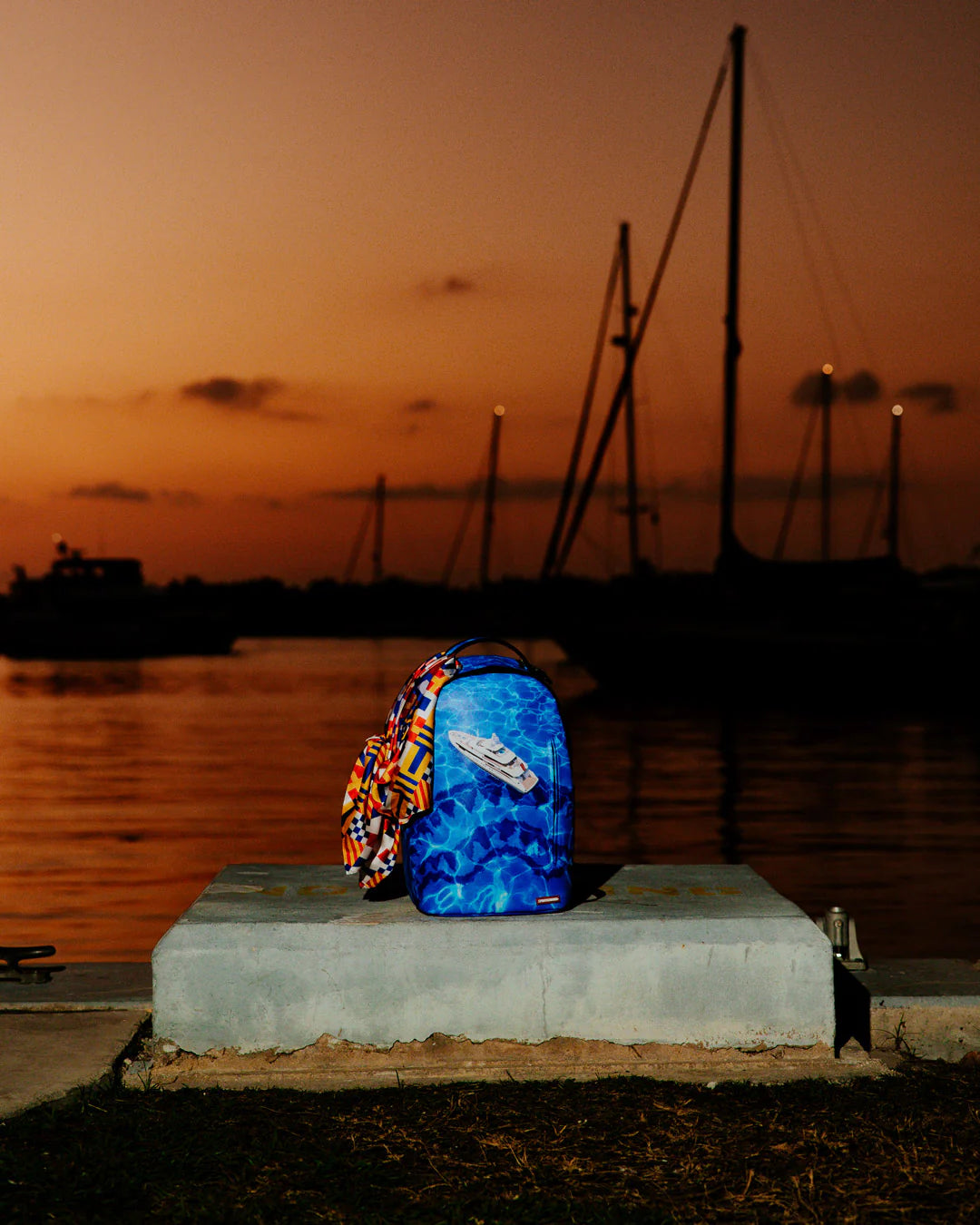 DEEPSEA ESCAPE BACKPACK W/REMOVABLE SCARF - Image 17