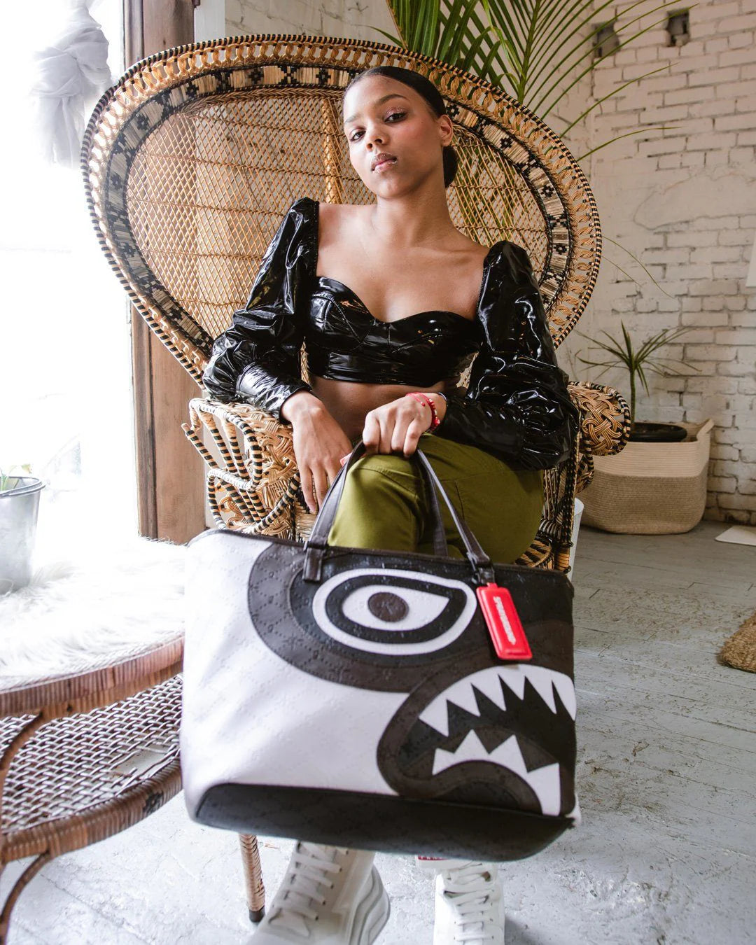 V.V.I.P. TOTE - Image 8