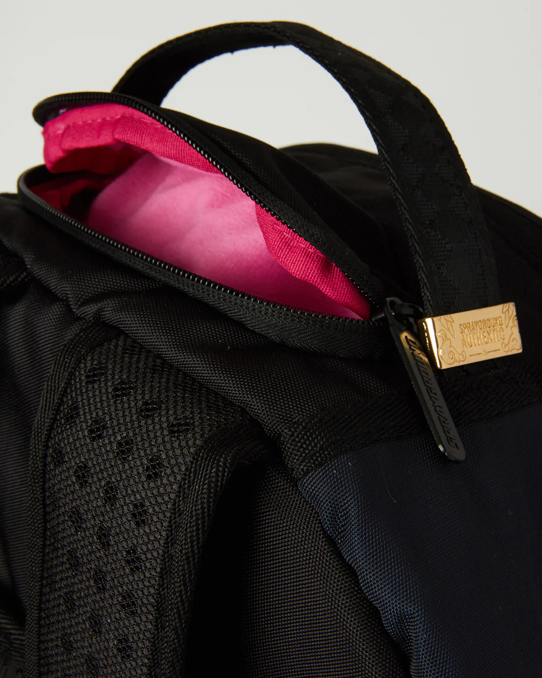 BUGS: KARATZ ARE DEVINE BACKPACK - Image 4