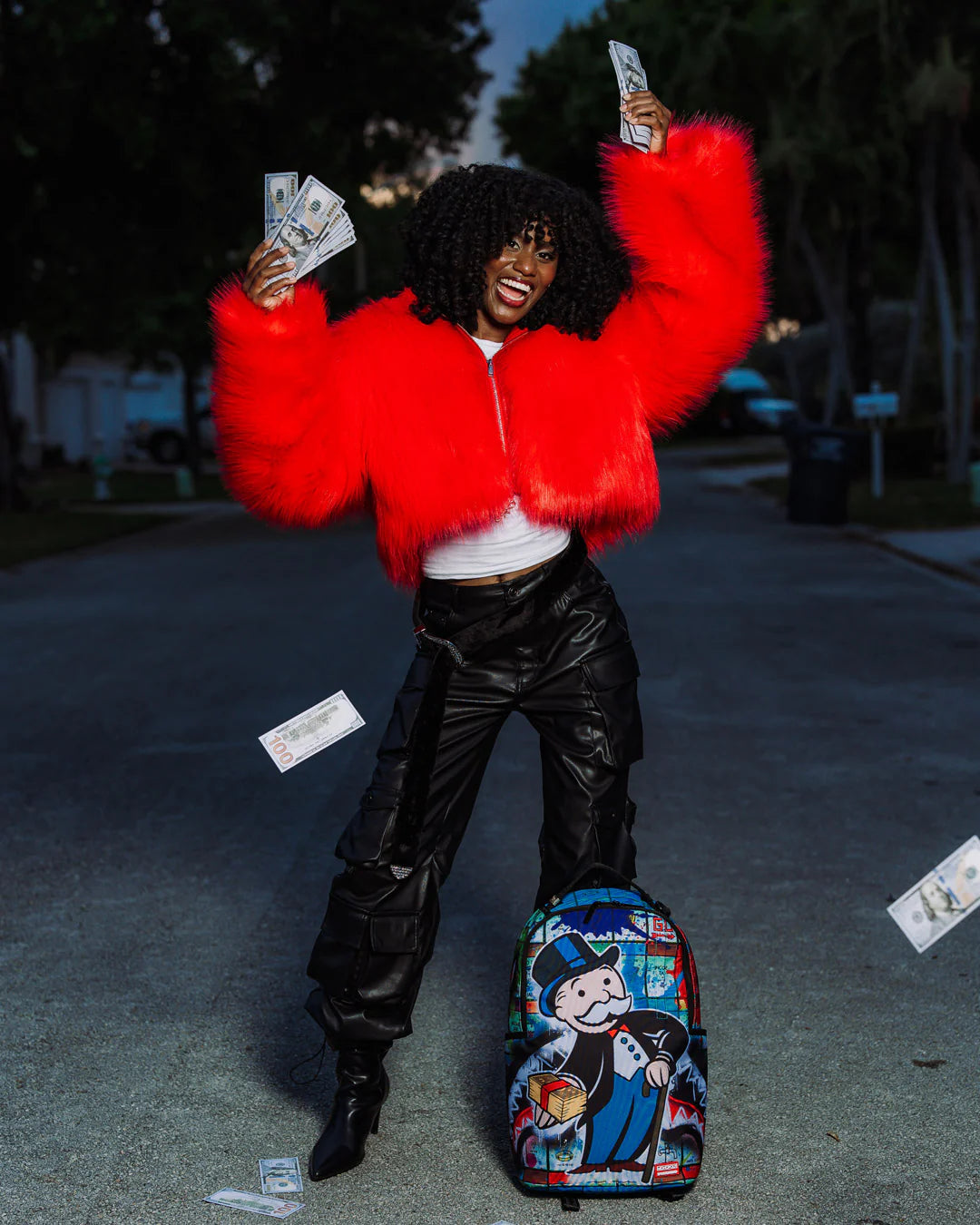 MONOPOLY MONEY MOVES BACKPACK - Image 5