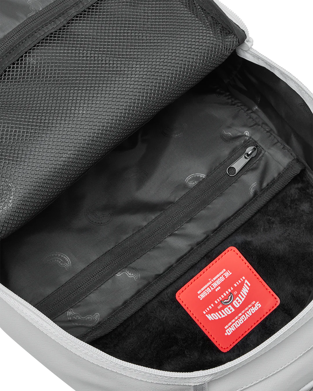 SHARK CENTRAL BACKPACK WHT/WHT (DLXV) - Image 2