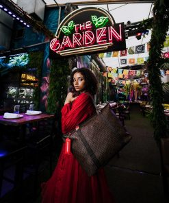 Alternative view of CASHIN CHECKS TOTE