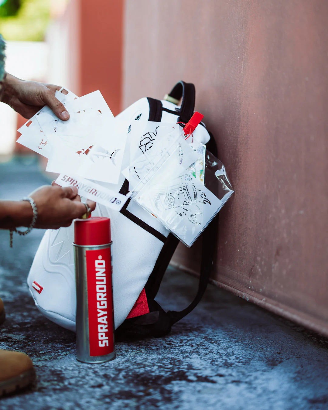 GRAFFITI ARTIST - DESIGN YOUR OWN BACKPACK - 9 STENCILS INCLUDED - Image 5