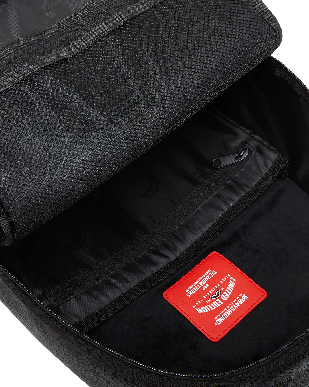 BUBBLE BUBBLE SHARK BACKPACK - Image 11