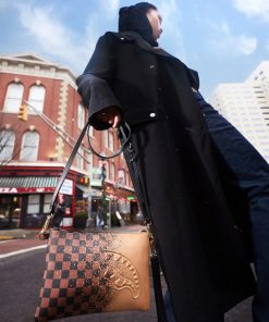 Alternative view of COASTAL VOYAGE CROSSOVER CLUTCH