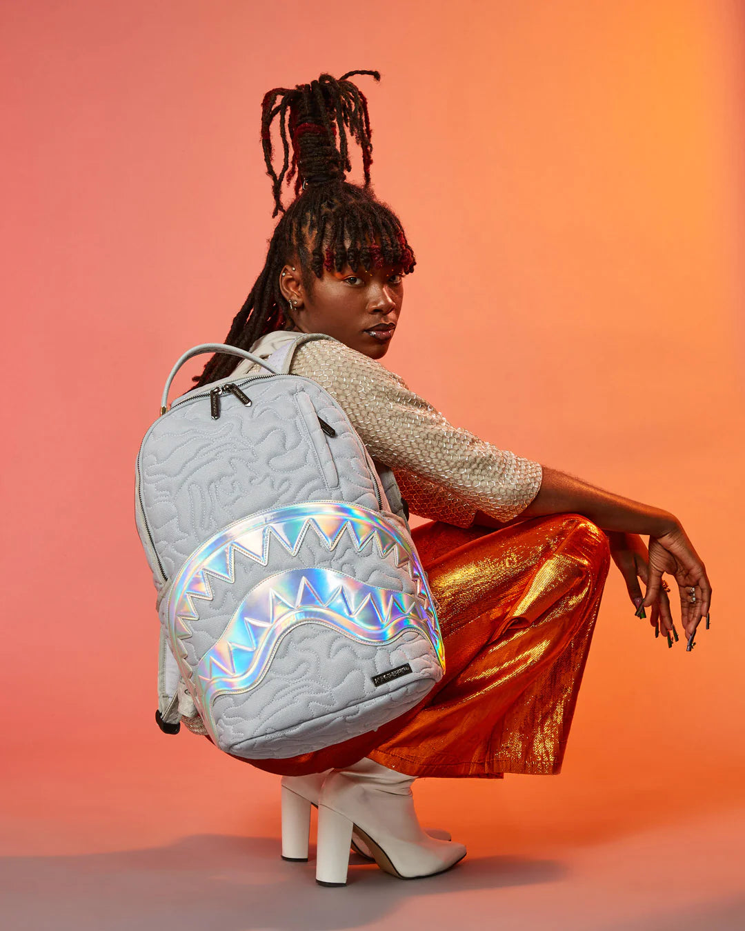 MIRASHAKU IRIDESCENT QUILT BACKPACK - Image 14